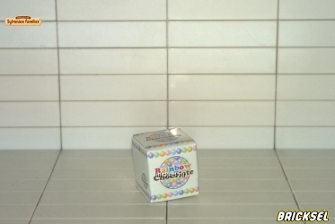 Коробочка со конфетами с надписью Rainbow Chocolate